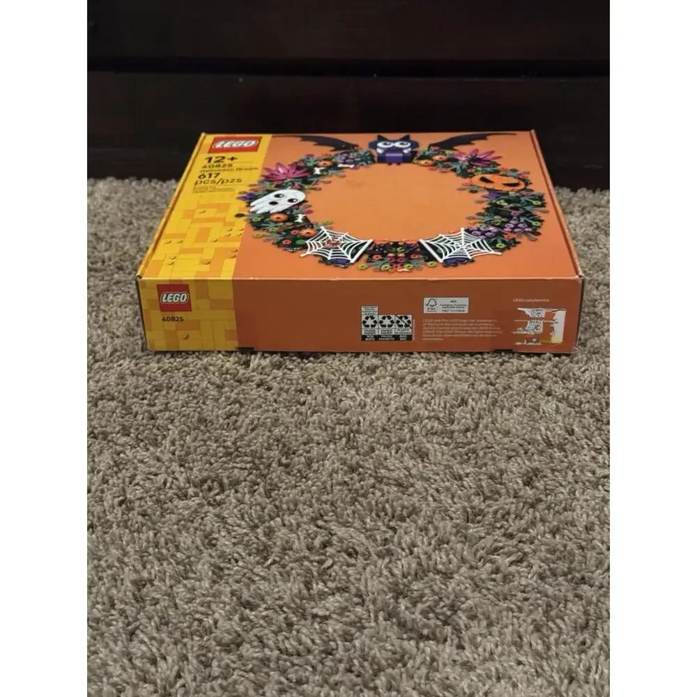 LEGO Halloween Wreath (40825) - Picture 4 of 4